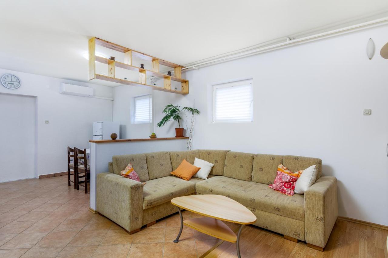 Apartment Buzet 17562A Eksteriør billede