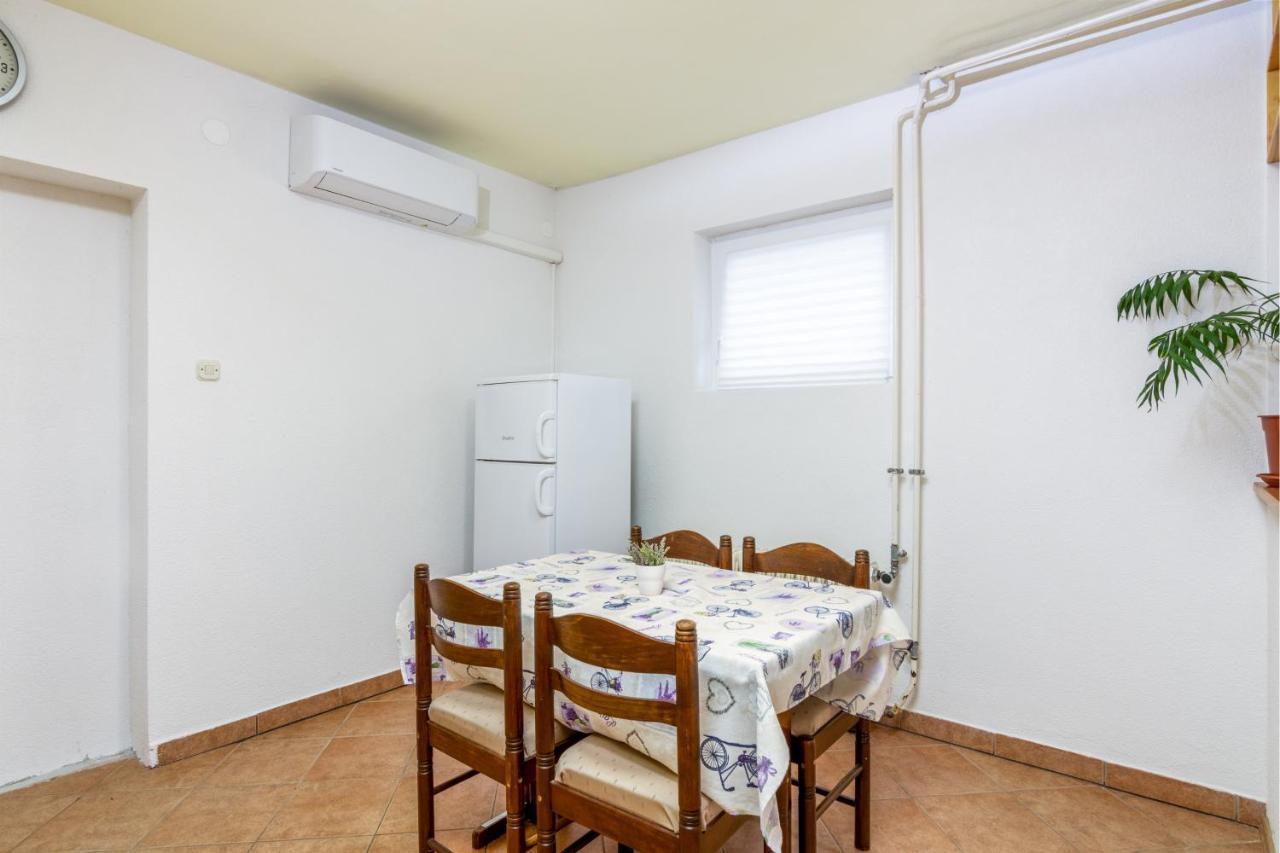 Apartment Buzet 17562A Eksteriør billede
